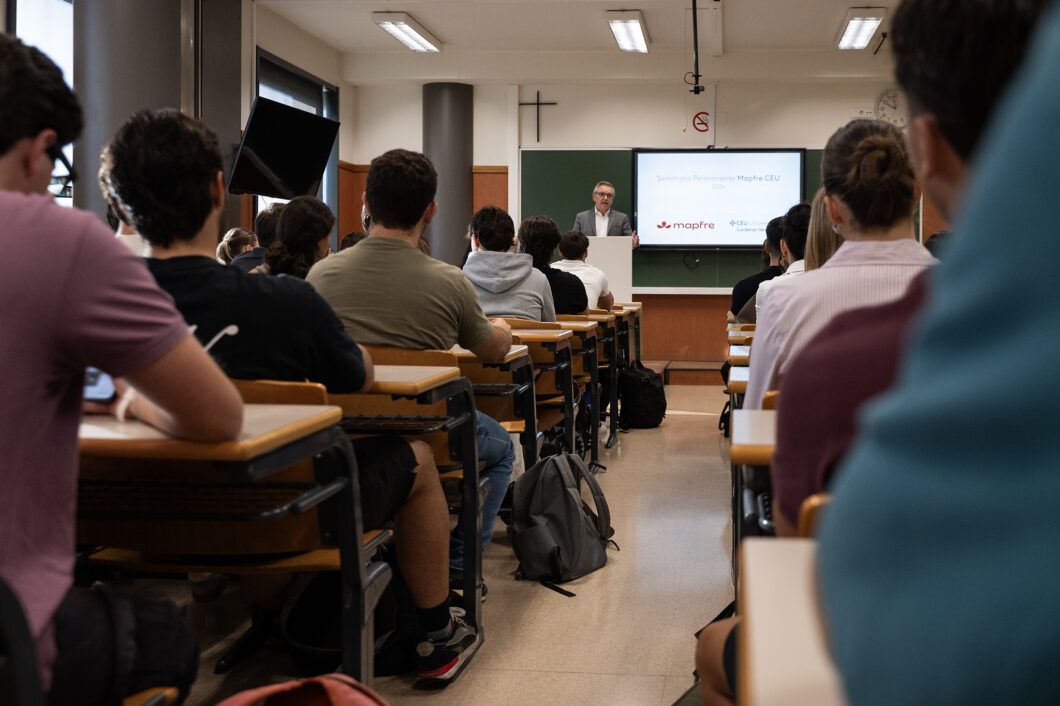 La CEU UCH y Mapfre impulsan un aula para acercar la realidad empresarial a los estudiantes