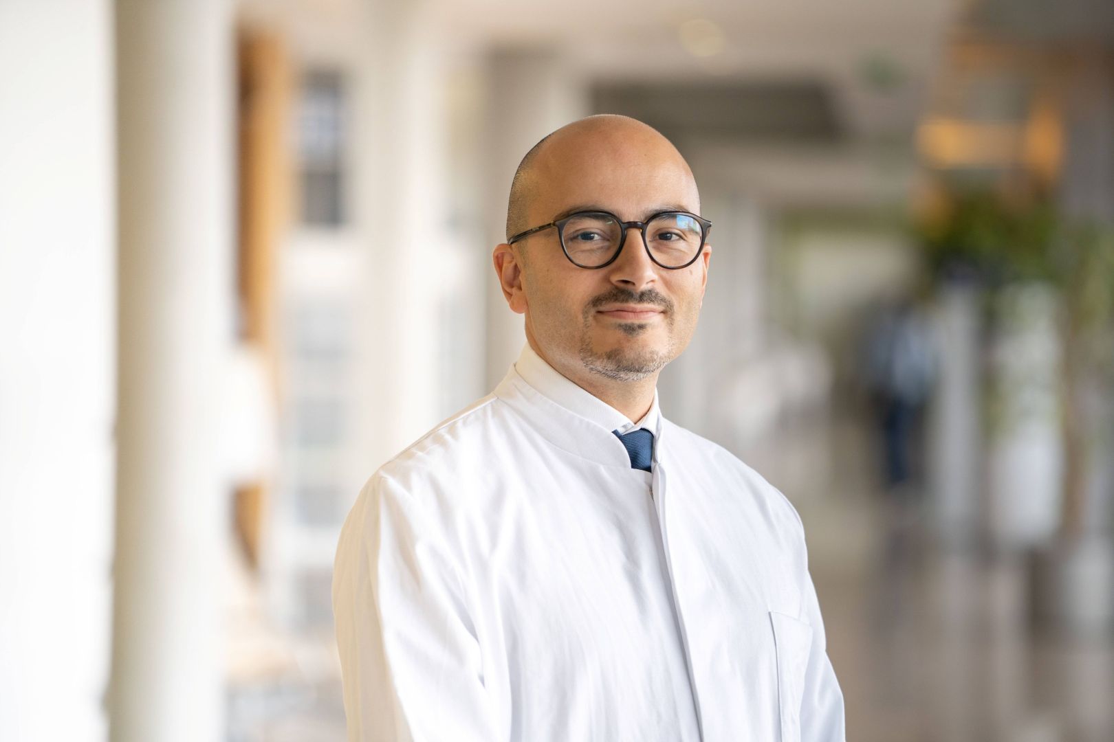 Prof. Dr. Tareq Juratli wird neuer Direktor der Klinik und Poliklinik für Neurochirurgie am UKW
