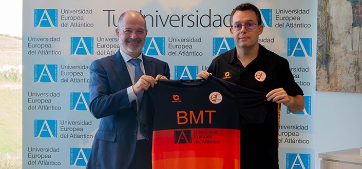 UNEATLANTICO y el Club Bathco Balonmano Torrelavega refuerzan su colaboración para impulsar el deporte y la formación