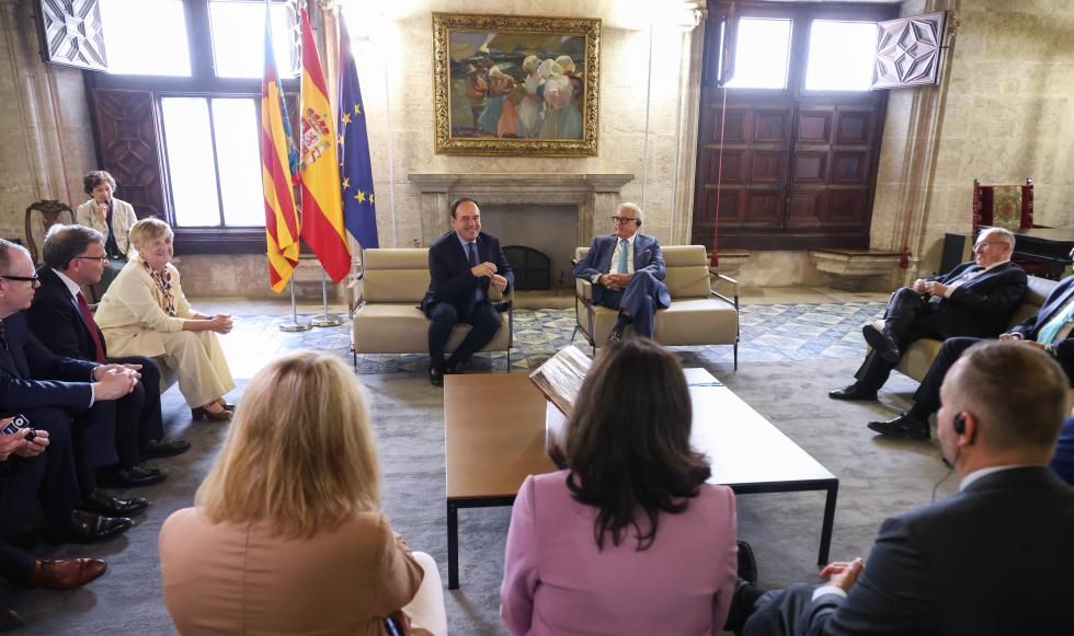 Pérez Llorca se reúne con representantes de las cámaras de comercio europeas