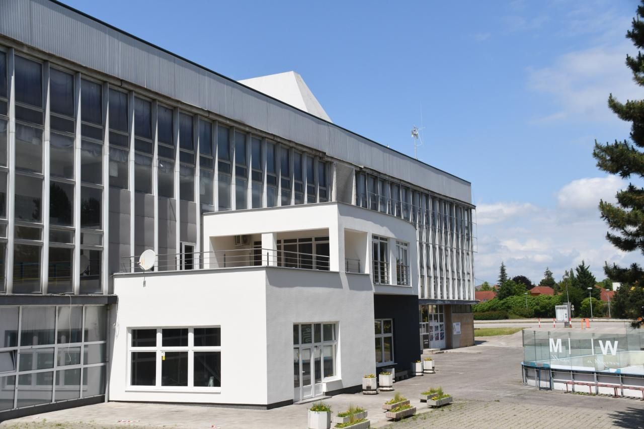 ZIMNÝ ŠTADIÓN V PIEŠŤANOCH USPEL SO ŽIADOSŤOU