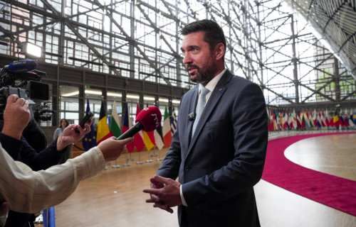 TAKÁČ V BRUSELI: SLOVENSKO ŽIADA SPRAVODLIVÉ PODMIENKY BUDÚCEJ SPOLOČNEJ POĽNOHOSPODÁRSKEJ POLITIKY A SILENEJŠIU REAKCIU EÚ NA SUCHO