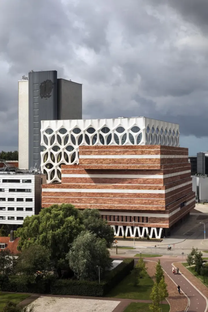 Naturalis en DPG Media sluiten strategisch partnerschap Biodiversiteit onder aandacht bij miljoenen Nederlanders
