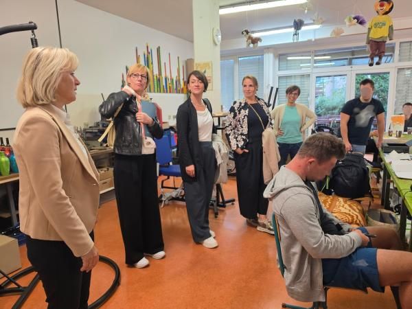 Otroci ne smejo ostati brez ustreznega izobraževalnega programa zaradi pomanjkanja prostora