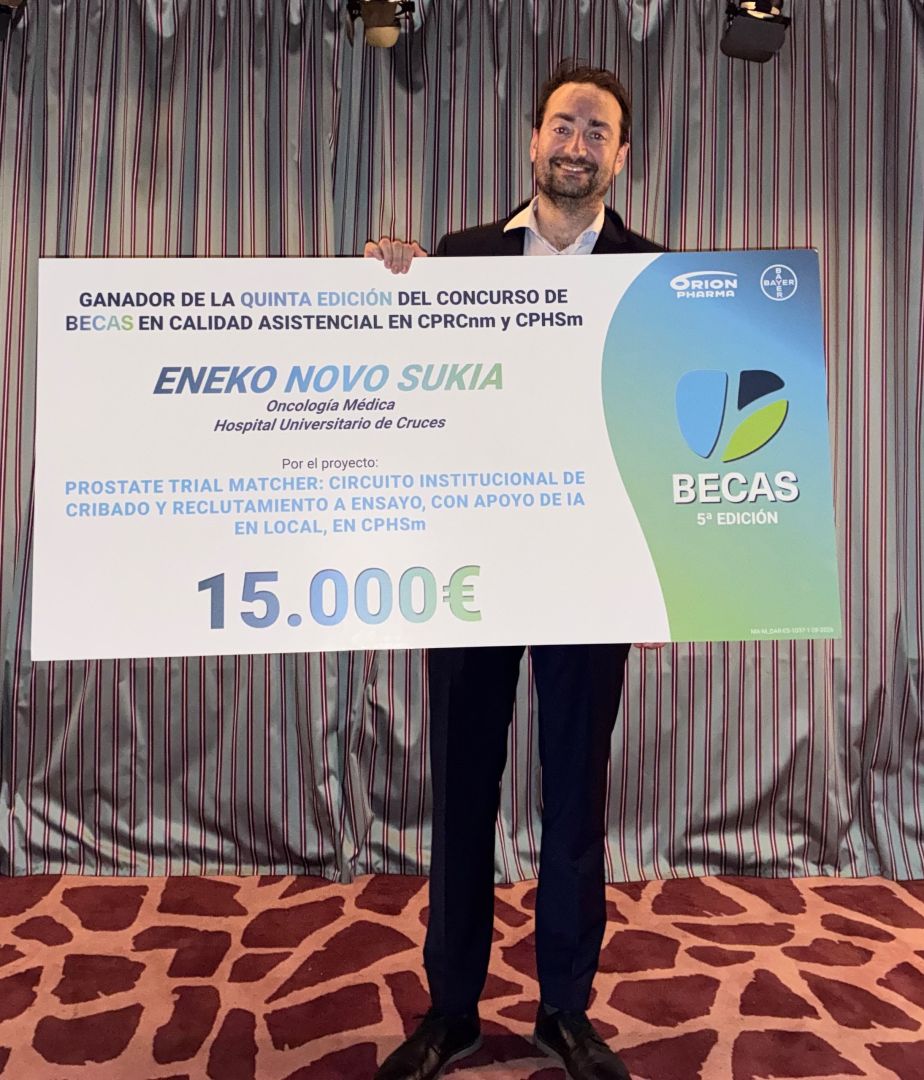 Eneko Novo Sukia, investigador del grupo Oncología clínica y molecular, obtiene una de las Becas en Calidad Asistencial en cáncer de próstata de Bayer Hispania