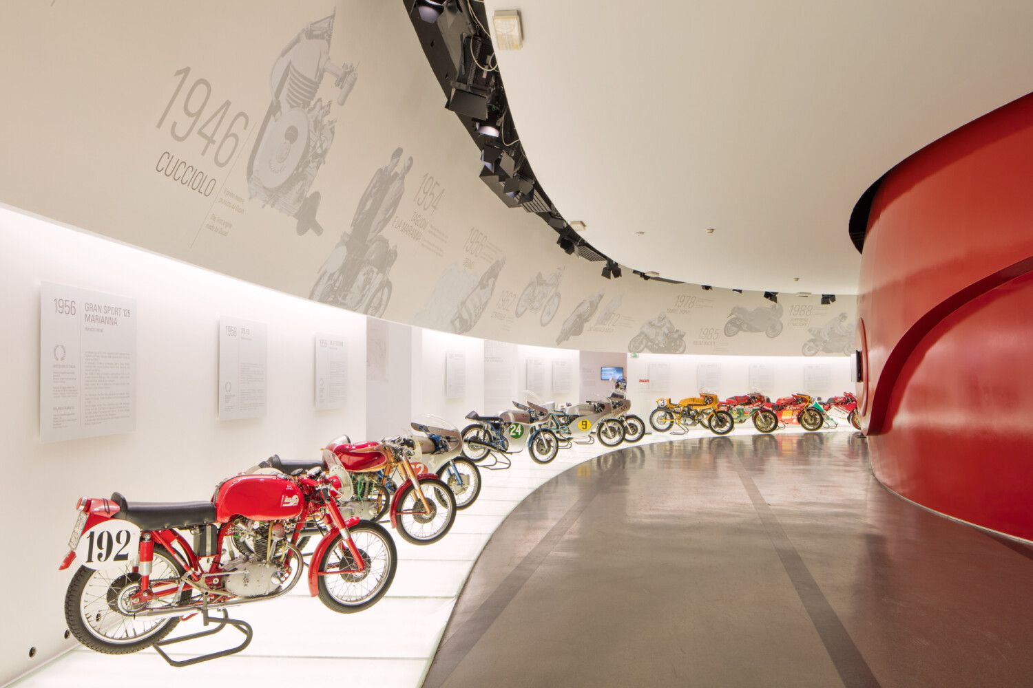 Ducati celebra San Petronio aprendo le porte di Borgo Panigale