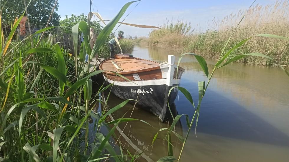 Ivace+i Energía respalda la sustitución de motores de combustión por eléctricos en 11 barcas tradicionales del Parc Natural de l'Albufera