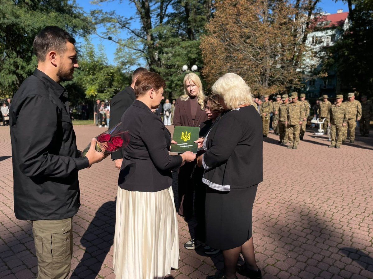 «Дзвін пам’яті»: в Івано-Франківську вшанували полеглих захисників