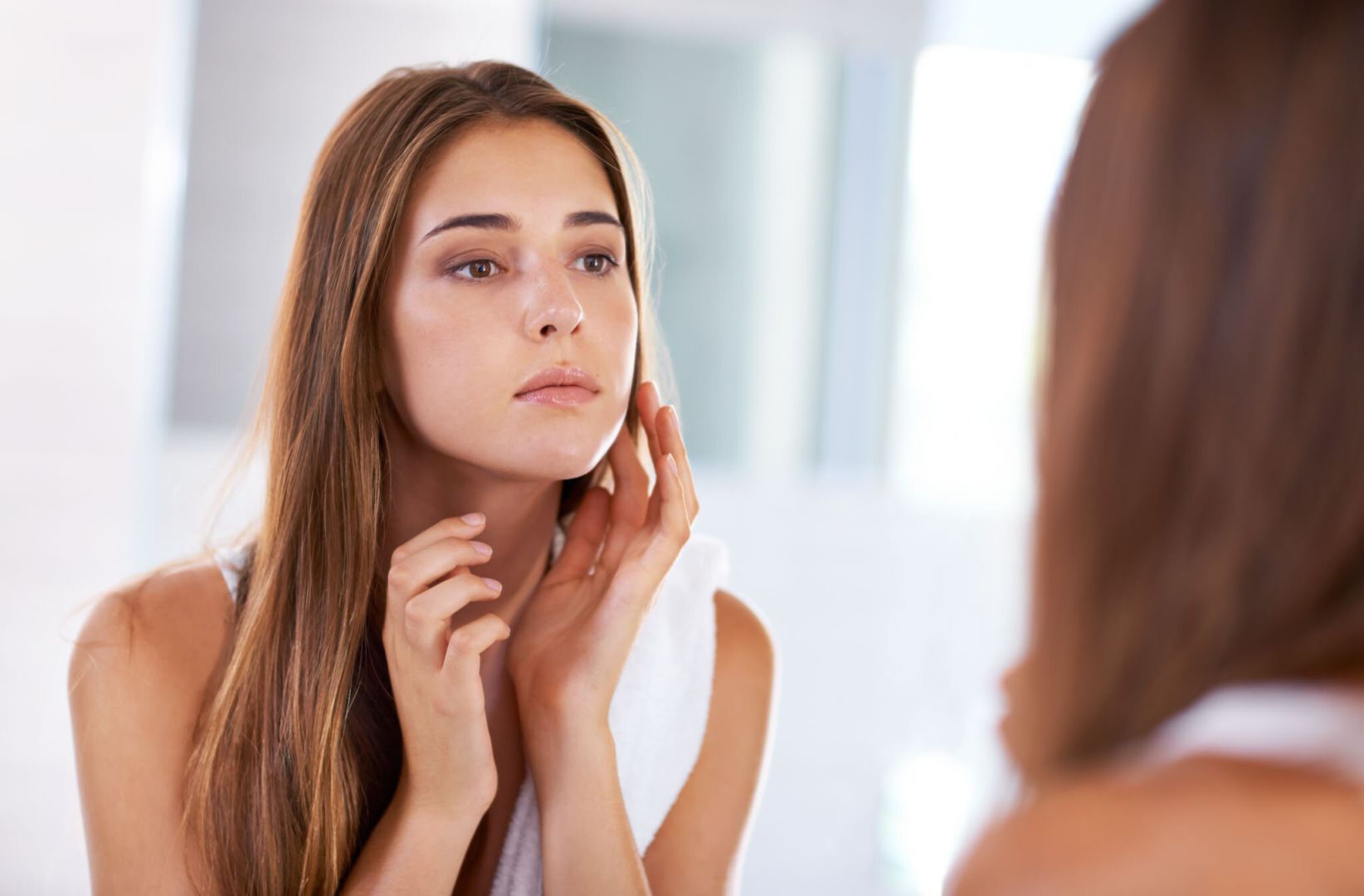 Gefähr­licher Beautytrend: Akne­mittel als Glow-up-Wunder