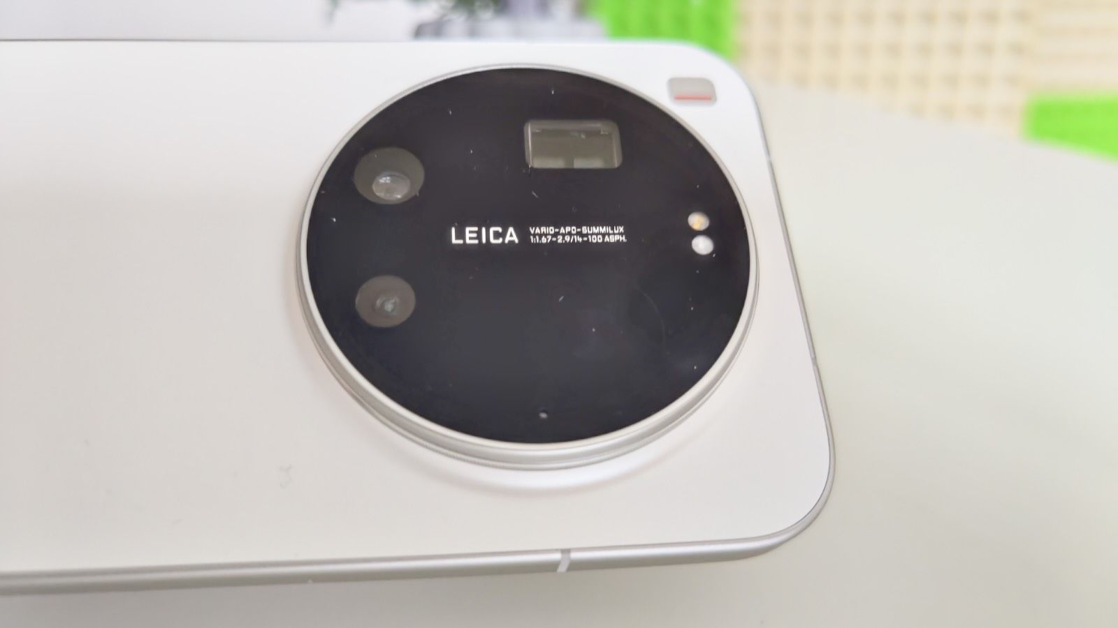 Xiaomi 18 Ultra malo priniesť tri 200 MP fotoaparáty. Zastavila ho cena