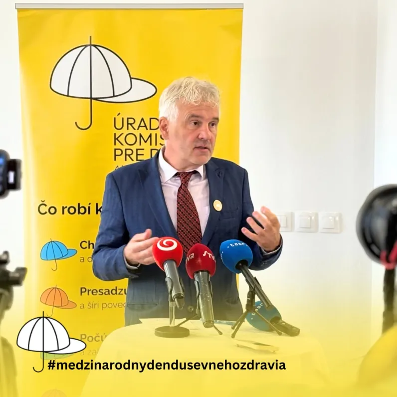 Komisár pre deti žiada vrátiť učiteľom autoritu a dostať psychológov do škôl
