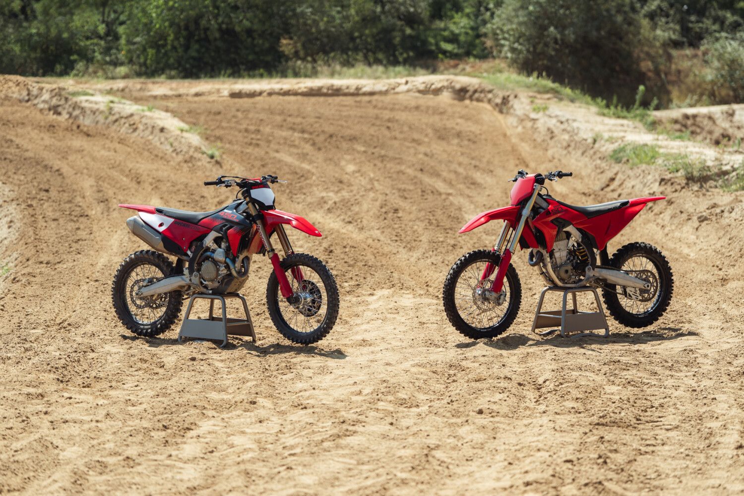2027 Ducati Desmo450 MX and 450 MX Factory: continuous evolution for Borgo Panigale's motocross models