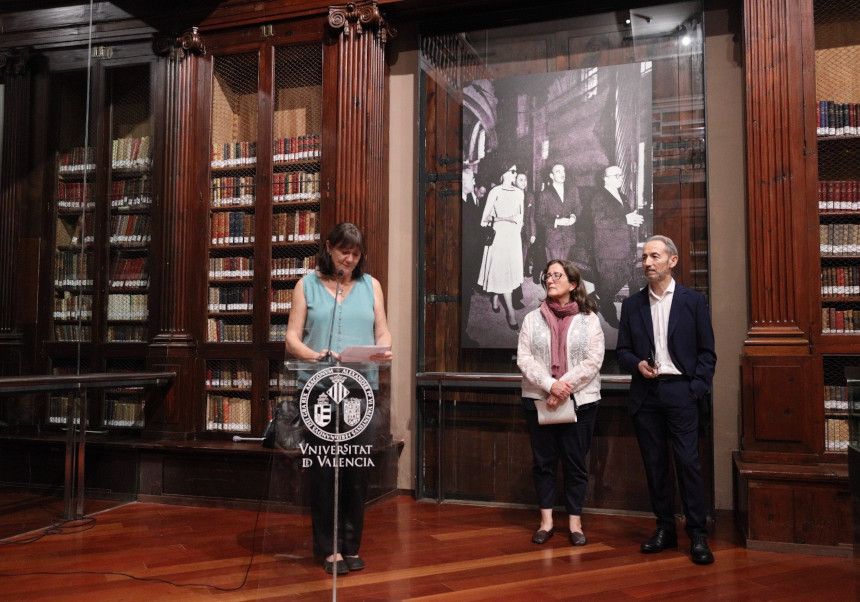La Biblioteca Histórica de la Universitat de València rinde homenaje a Francesc Almela i Vives con una nueva exposición