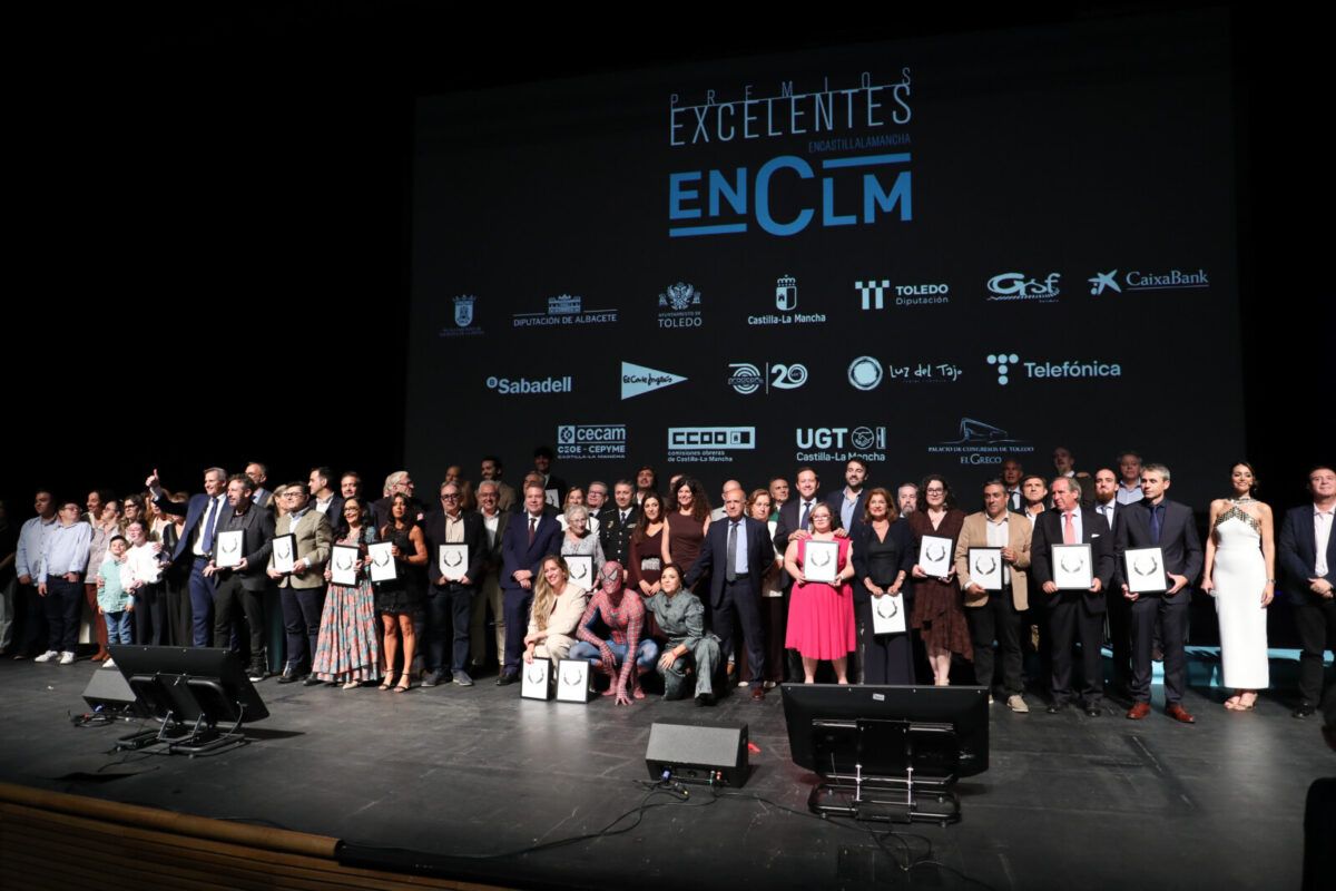 Velázquez destaca la trayectoria de los galardonados en los premios Excelentes, “un ejemplo de que podemos hacer mejor las cosas”