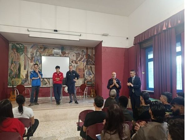 “Leggere vale la pena”: la Sapienza fa centro con il teatro in carcere