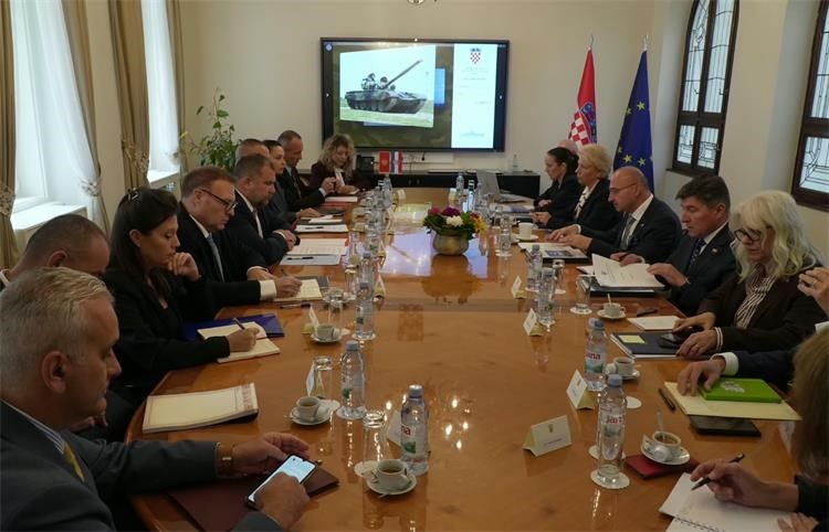 Hrvatska za rješavanje pitanja broda Jadran i sukcesije vojne imovine