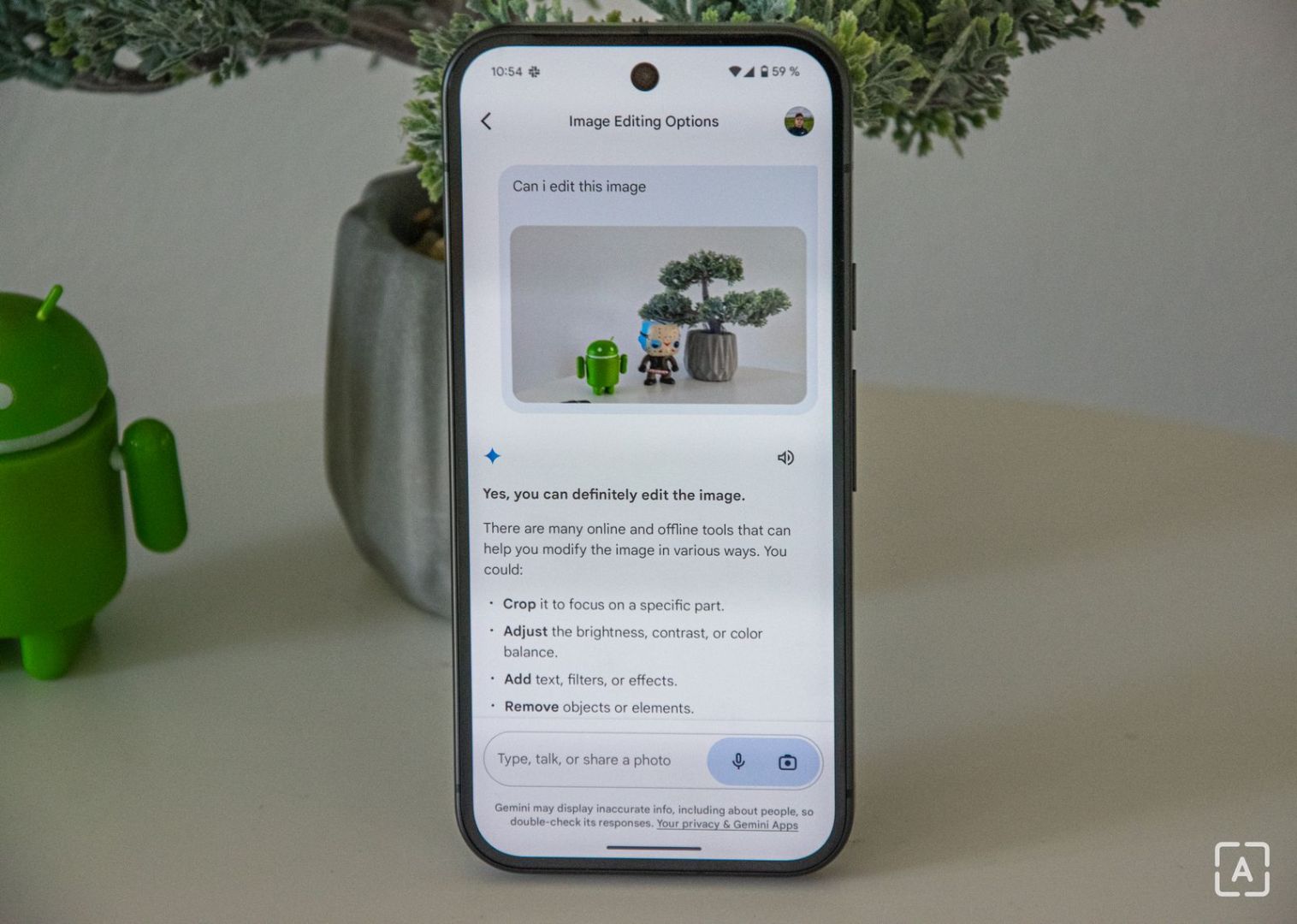 Gemini nahradil Asistenta Google a používatelia sa sťažujú. Čo im na ňom prekáža?