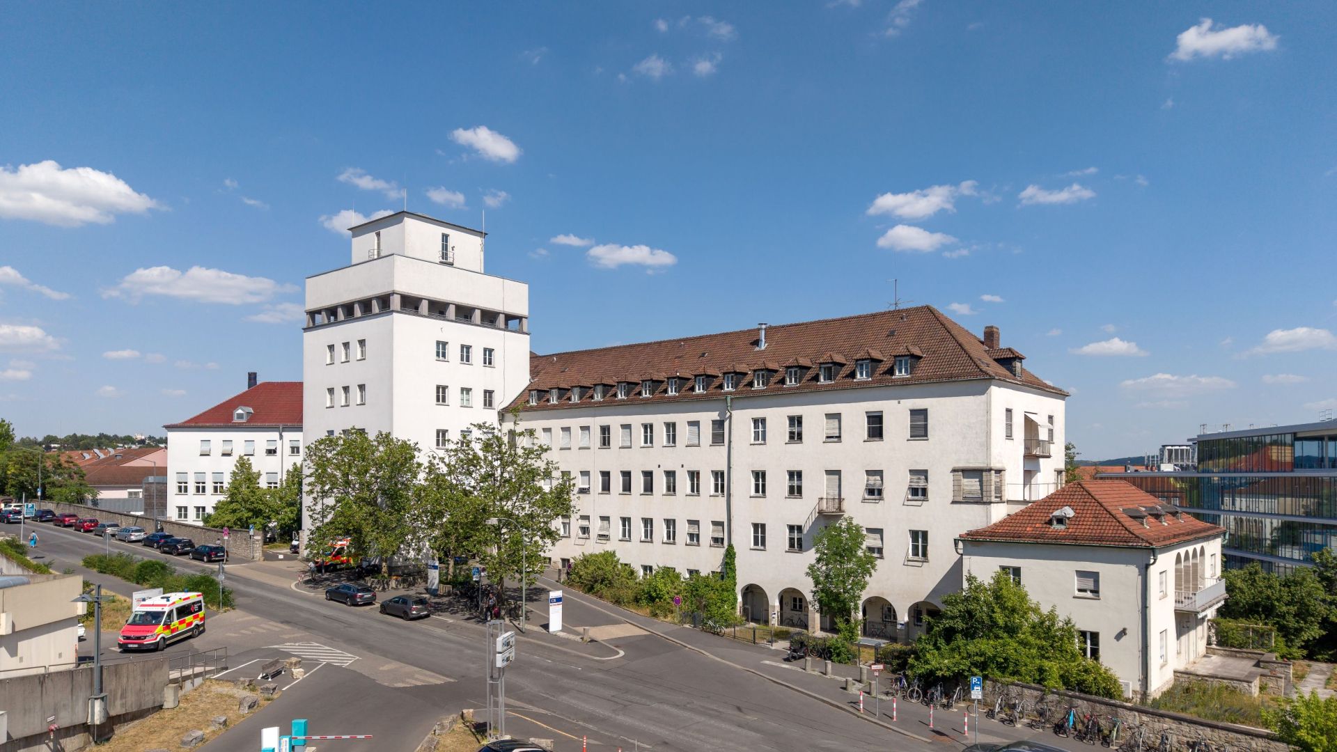 Brustkrebs: Spezialisten des UKW beantworten Fragen am Telefon