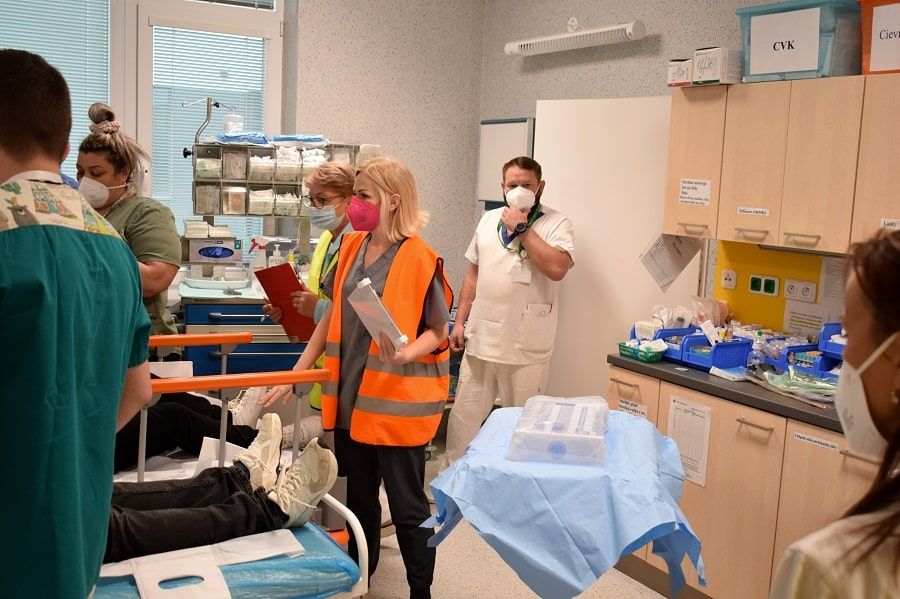 Galantská nemocnica otvorila prvú psychiatrickú liečebňu v trnavskom kraji. Pacientom pomáha aj štvornohý terapeut Žemlička