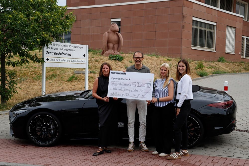 Kunzmann Mitarbeitende spenden 1.400 Euro für die KJP am Klinikum Aschaffenburg-Alzenau