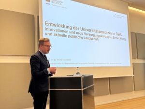 Gesundheitsstiftung Lippe informiert sich über Zukunft der Unimedizin
