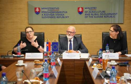 Oficiálna návšteva výkonného riaditeľa Európskeho úradu pre bezpečnosť potravín na Slovensku (English version available)