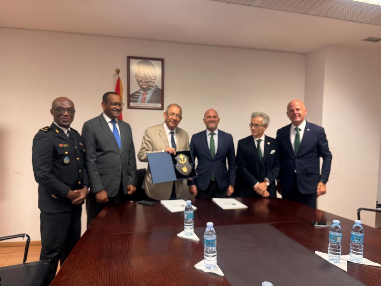 Navantia firma un contrato para modernizar dos patrulleros de la Marina de Angola