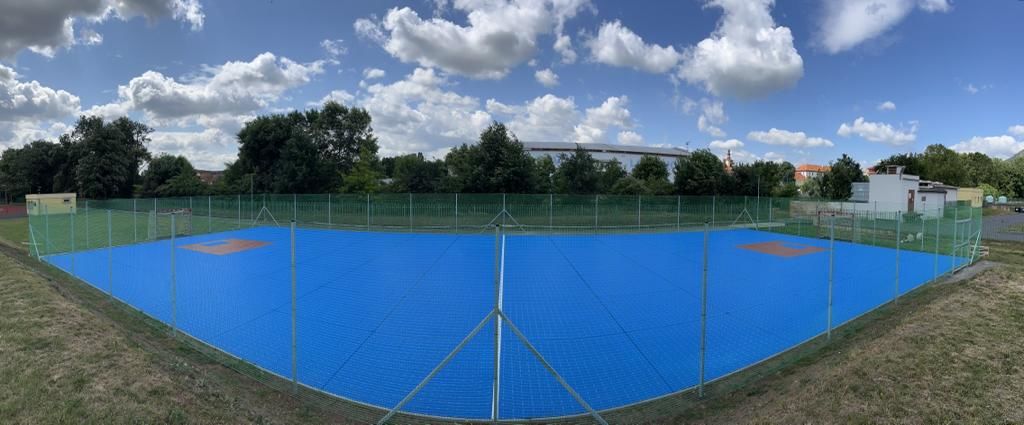 Město Lovosice a florbalový klub spojily síly v projektu víceúčelového hřiště