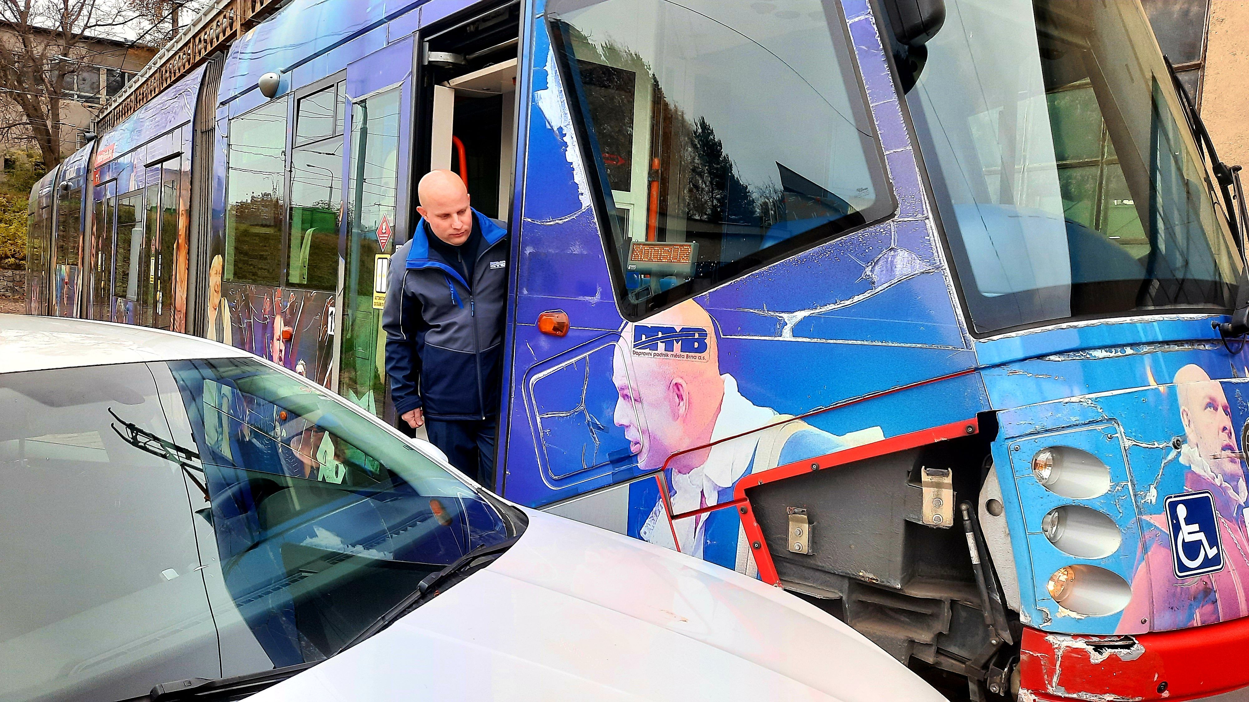 I drobná nehoda může vyvolat vážné psychické problémy. DPMB se zaměří na ponehodovou péči o své řidiče