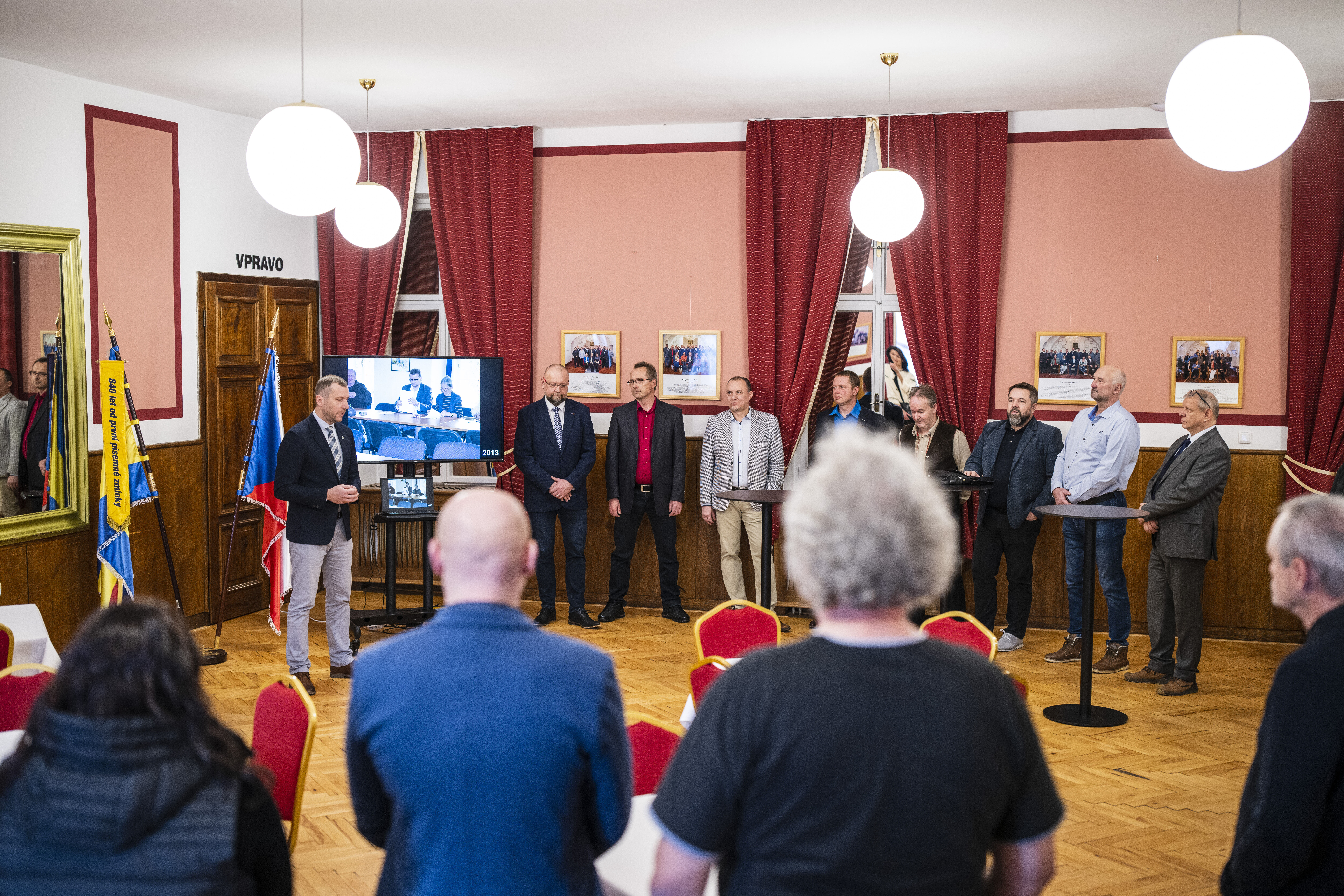Město Dačice uspořádalo setkání současného a bývalého vedení města