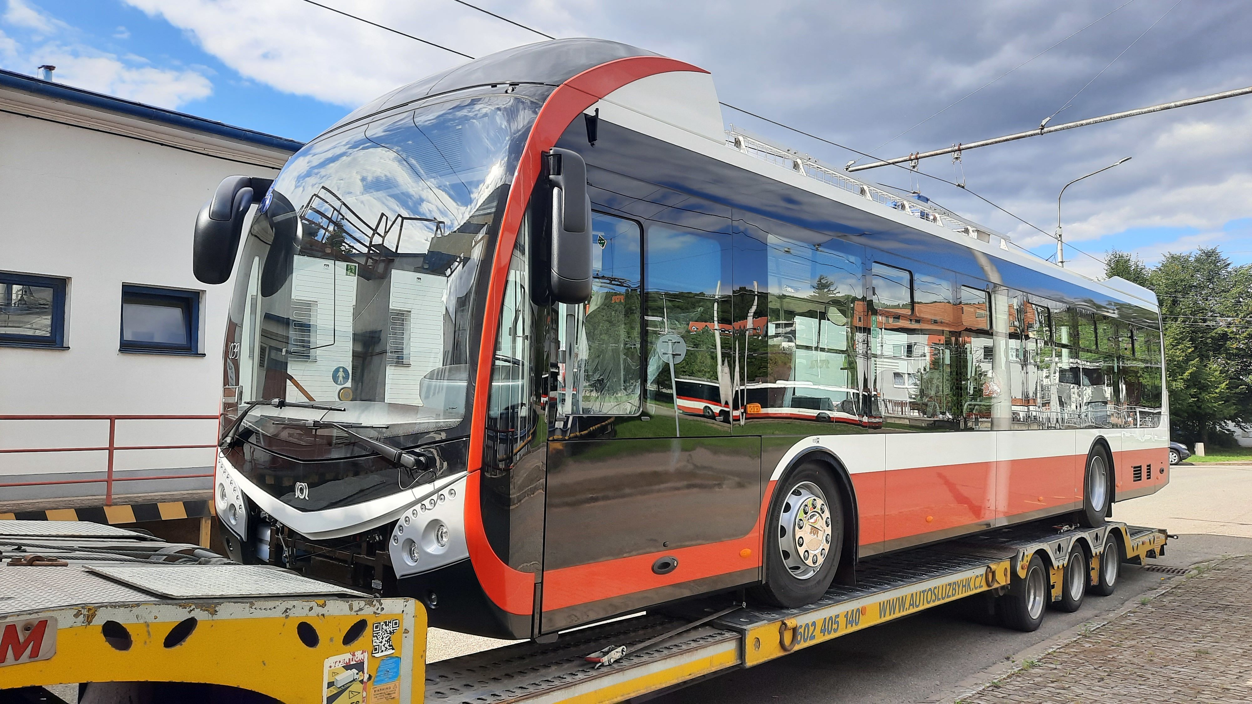DPMB po tramvajích začíná kompletovat i nové trolejbusy, karoserie  a komponenty na první dva dorazily do Brna