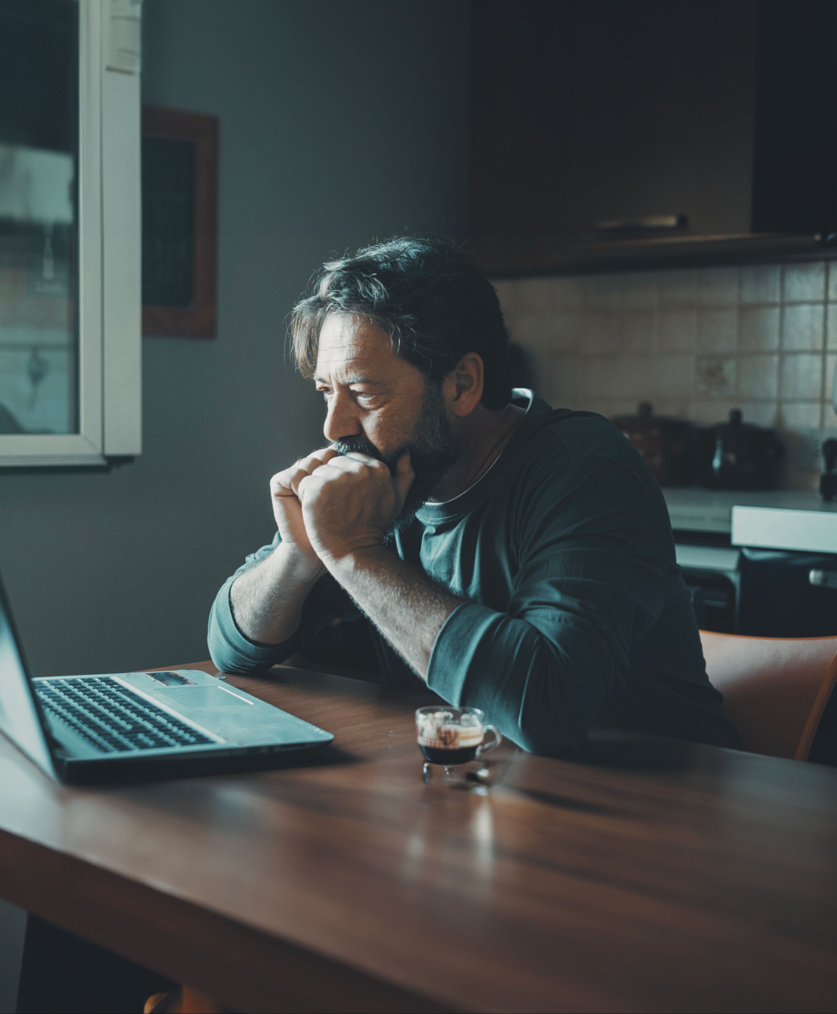 Anonymní online mentoringová poradna projektu W4W: První krok pomohla za první 4 měsíce více než 200 lidem v obtížné životní situaci