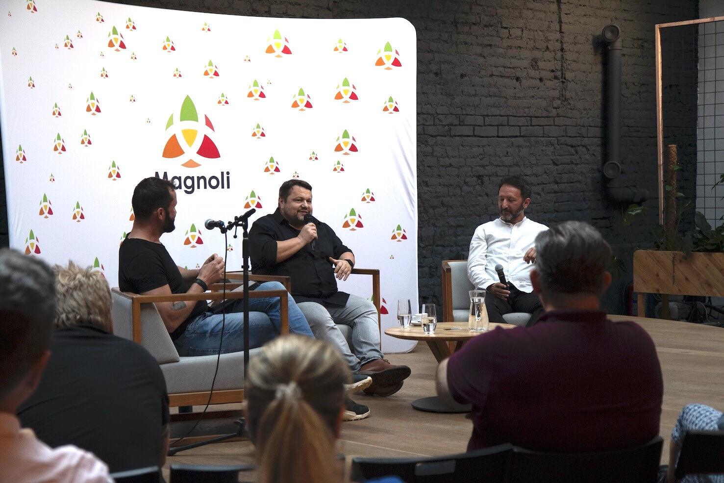 Vztahy táhnou. Psycholog Pavel Rataj hvězdou vyprodané akce Magnoli