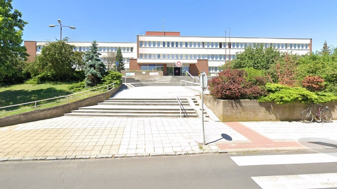 Město chce zlepšit sociální zařízení v poliklinice Nymburk