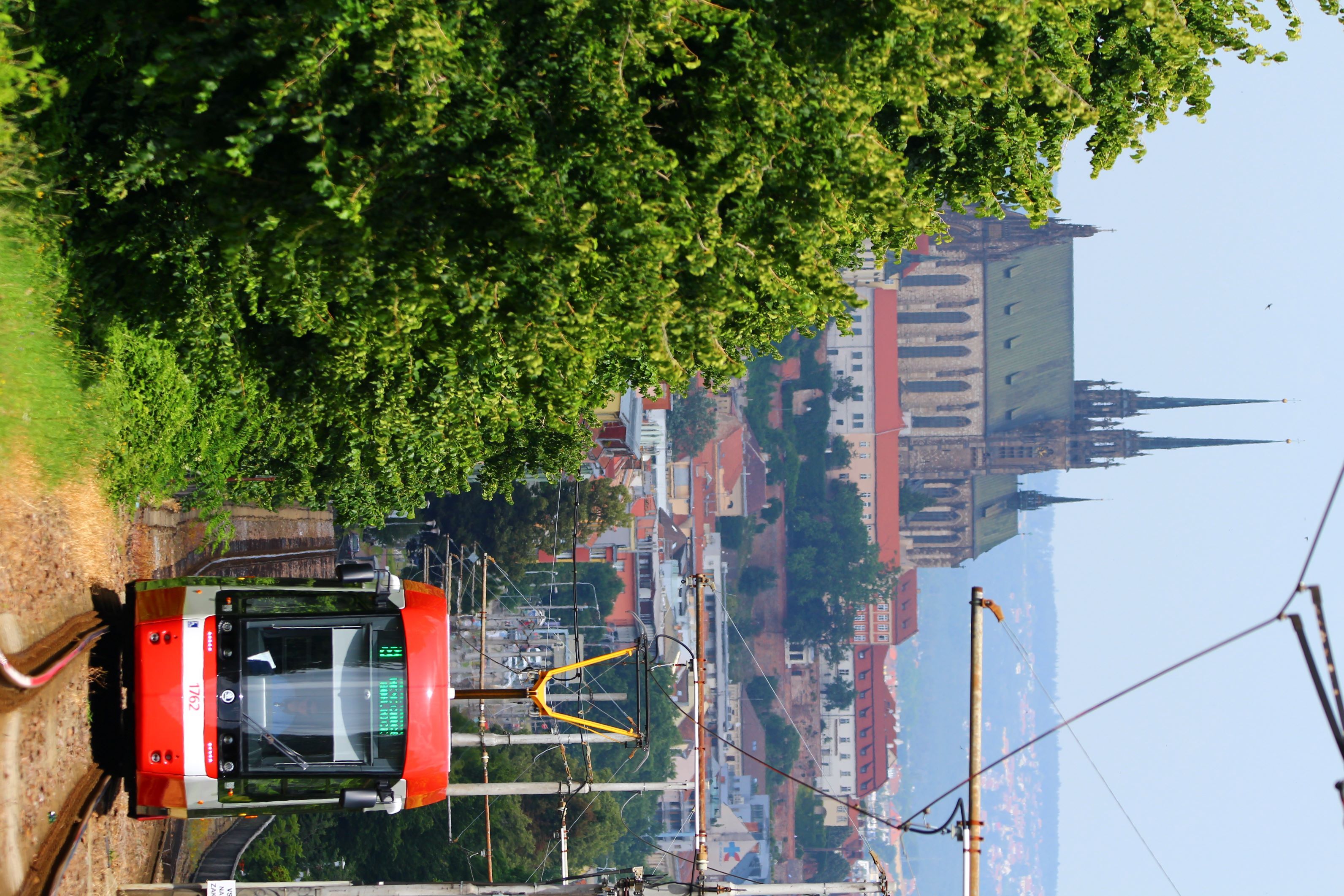 Brno bude mít dalších 20 obousměrných tramvají Škoda 45T. Cestující se s nimi svezou v roce 2026