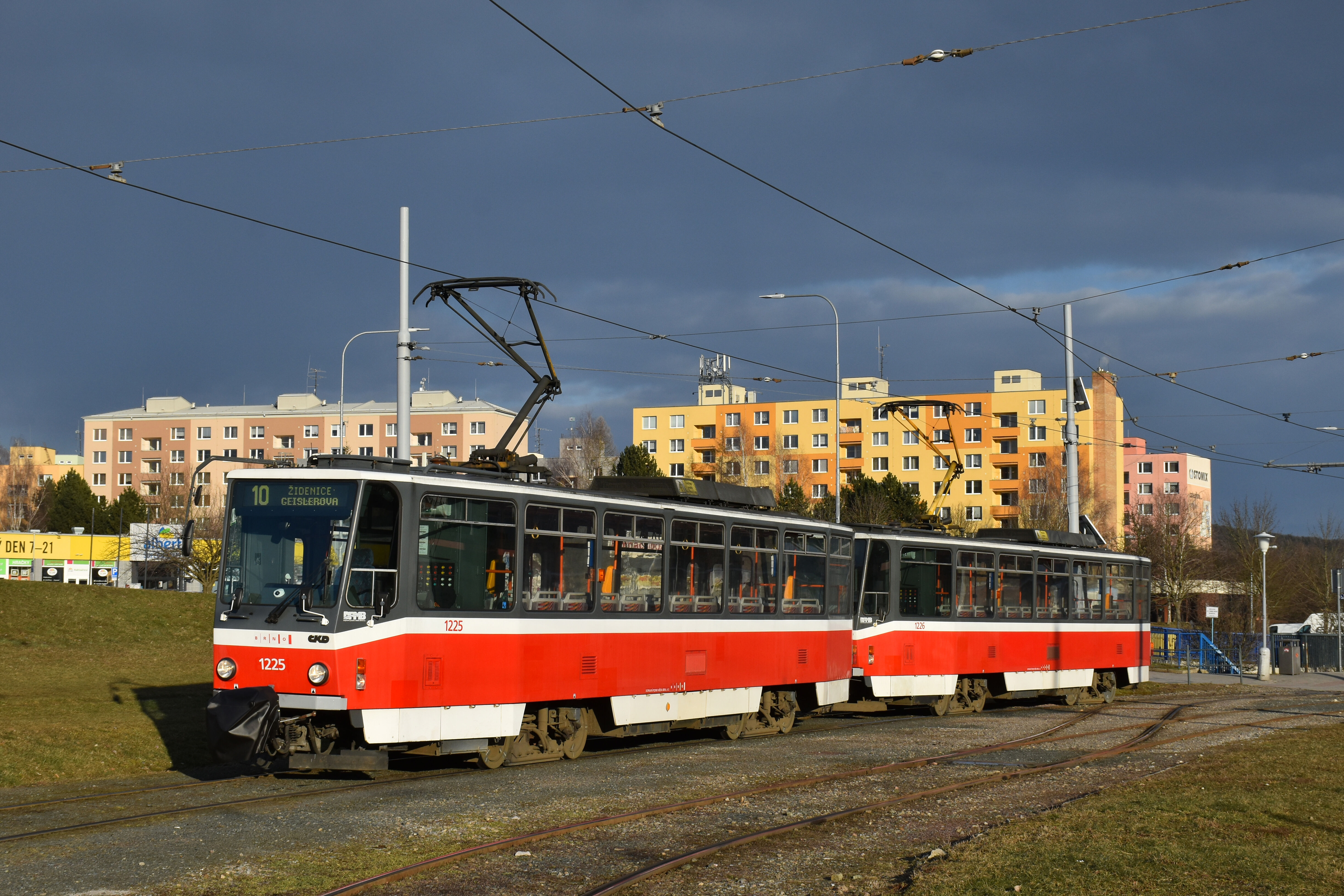 Brno věnuje Charkovu šest starších tramvají