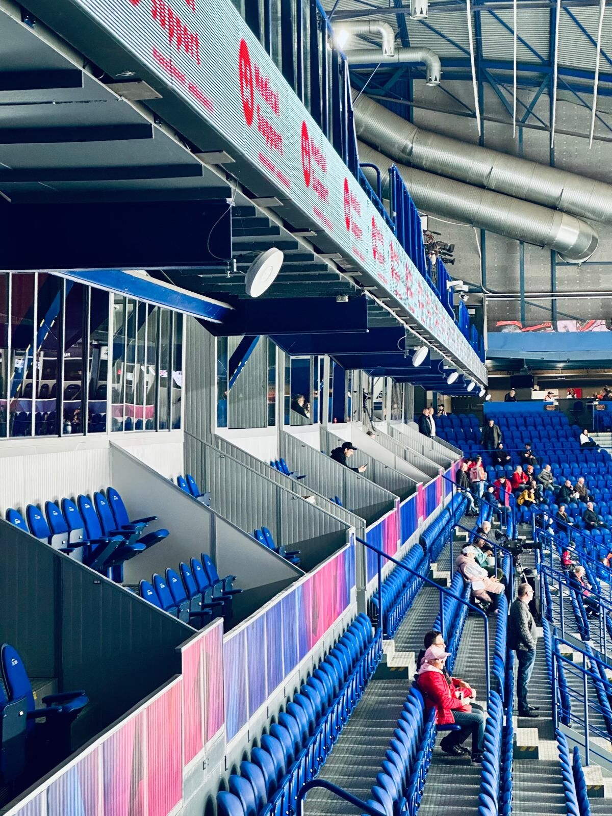 Případová studie: Nasazení Wi-Fi sítě Omada SDN ve Steel Aréně v Košicích