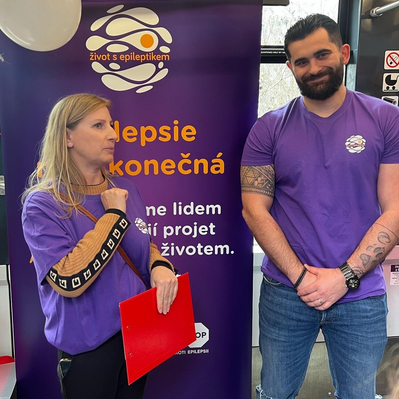 Fialová tramvaj na lince č. 22 upozornila na život s epilepsií
