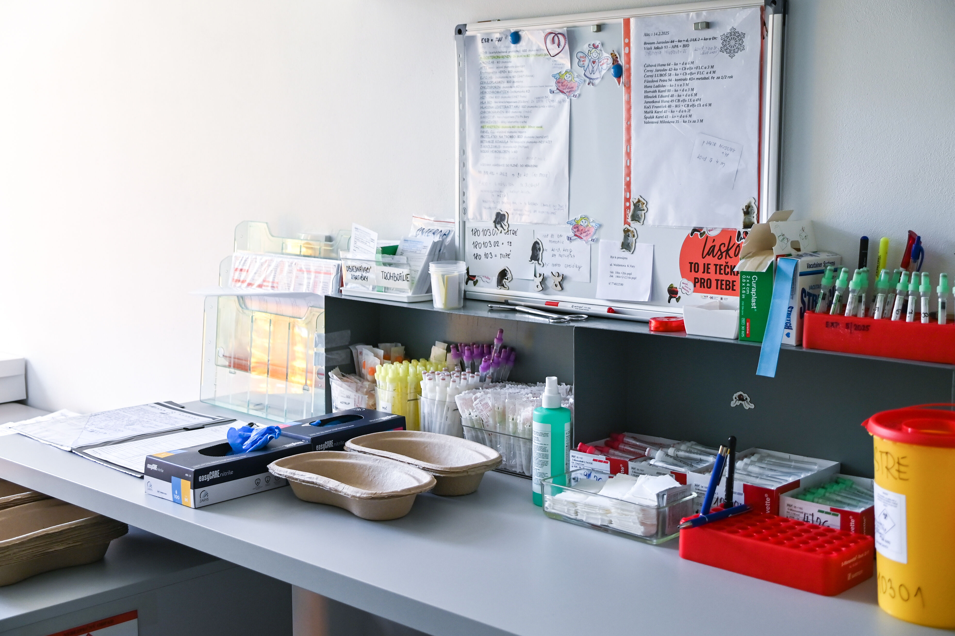 Hematologické oddělení Nemocnice Karlovy Vary získalo  statut Centra s rozšířenou hematoonkologickou péčí