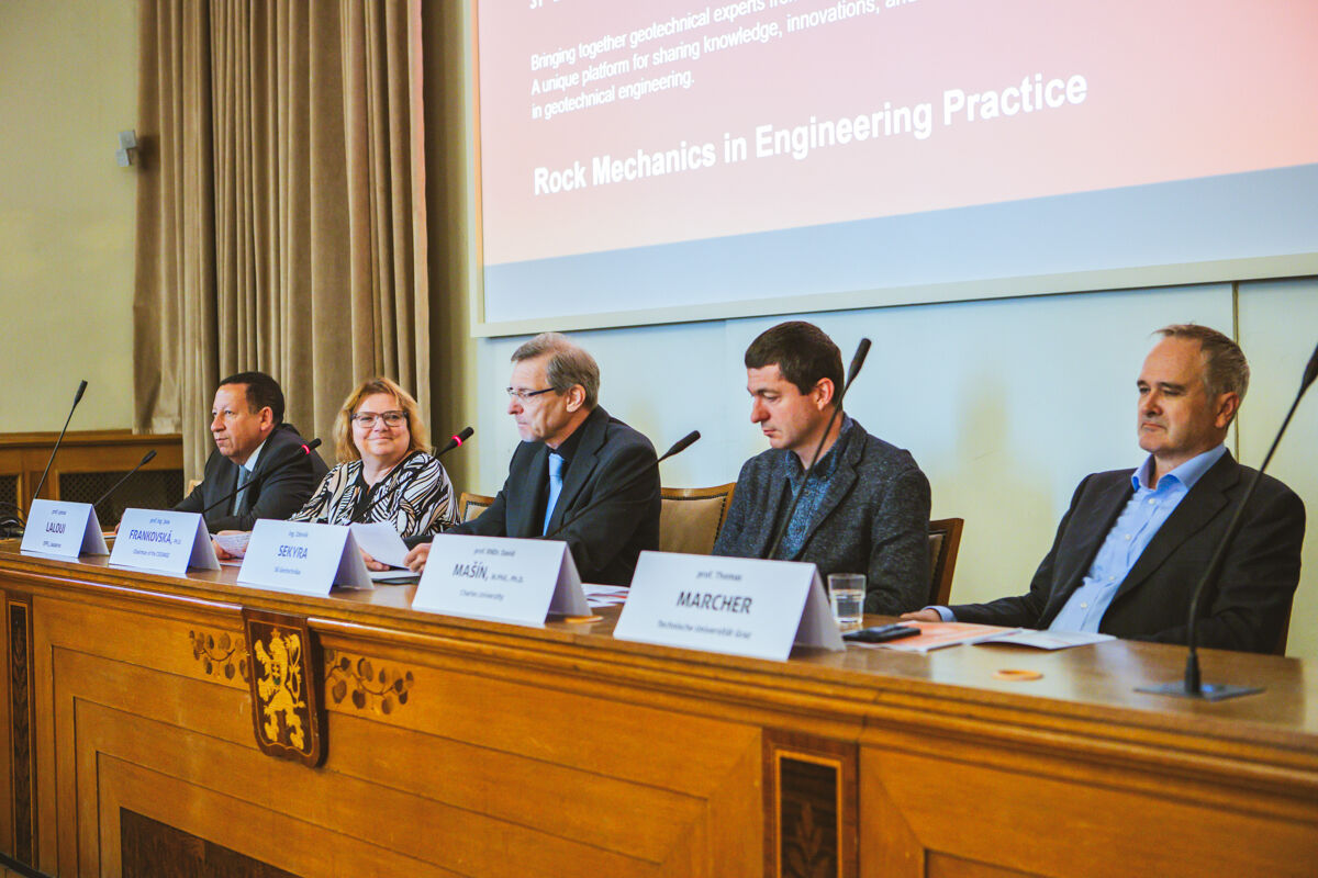 Pražské geotechnické dny 2025 pojednaly o mechanice hornin v inženýrské praxi