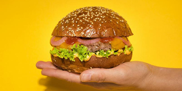 Mezi příznaky salmonelózy patří i vysoká horečka. Ale někomu při nákaze není vůbec nic