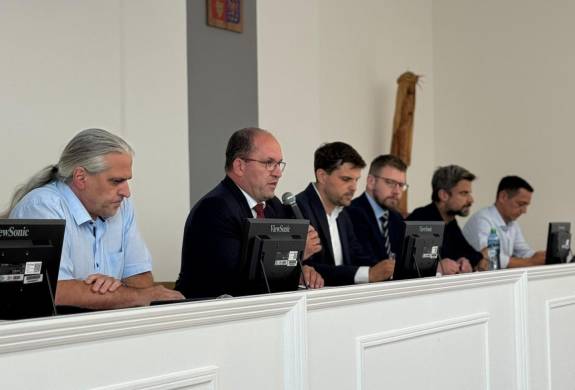 Ministr Výborný po jednání k úhynu ryb v Dyji: Probrali jsme možná opatření, cílem je snížit riziko podobných událostí
